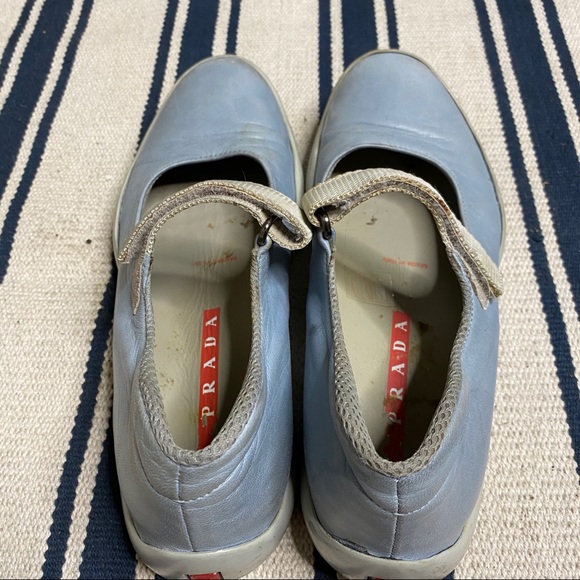 prada size 37 in us